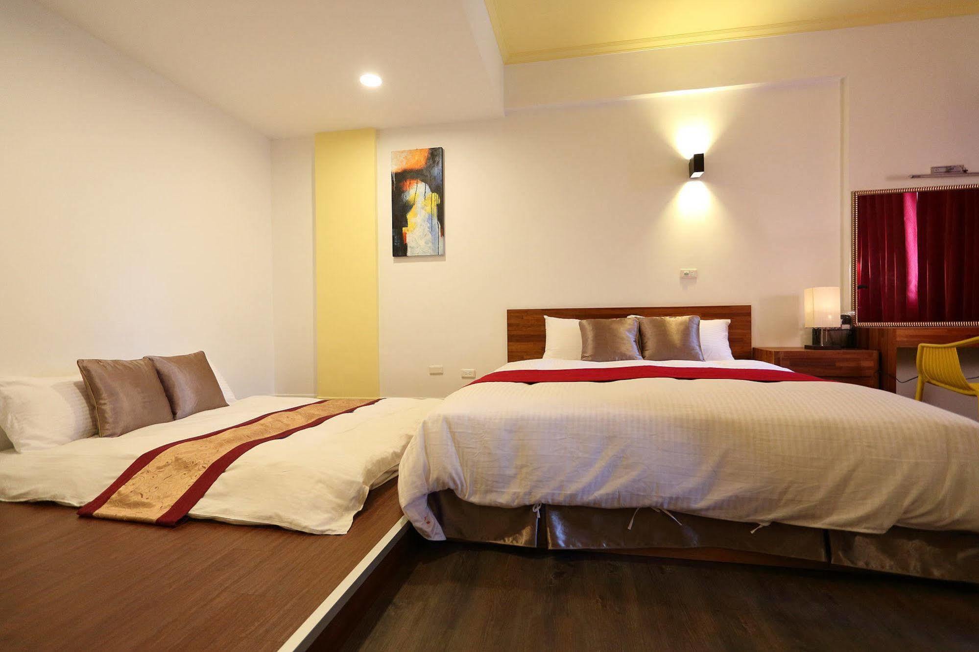 角舍背包客棧 -近火車站 Hostel Hualien City Exterior photo